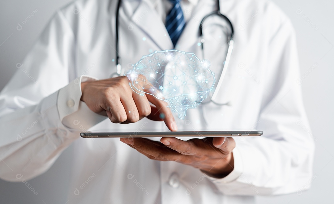 Médico segurando cérebro humano virtual, pensamento de inteligência criativa de ideia