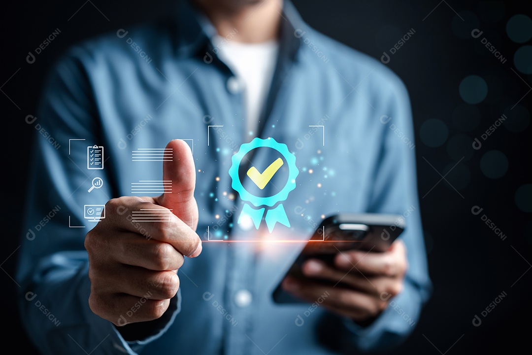 Gestão da qualidade com garantia de qualidade ou QA e controle de qualidade ou QC e melhoria.