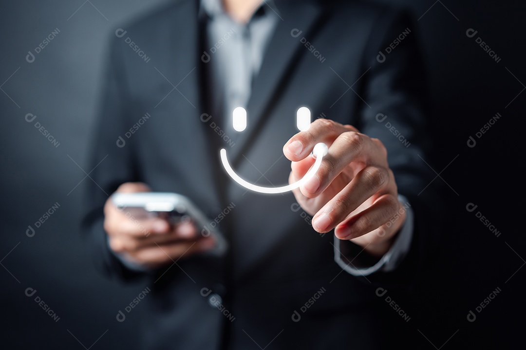 Satisfação do ícone do sorriso do desenho do empresário, pesquisa de satisfação do cliente, aplicativo on-line