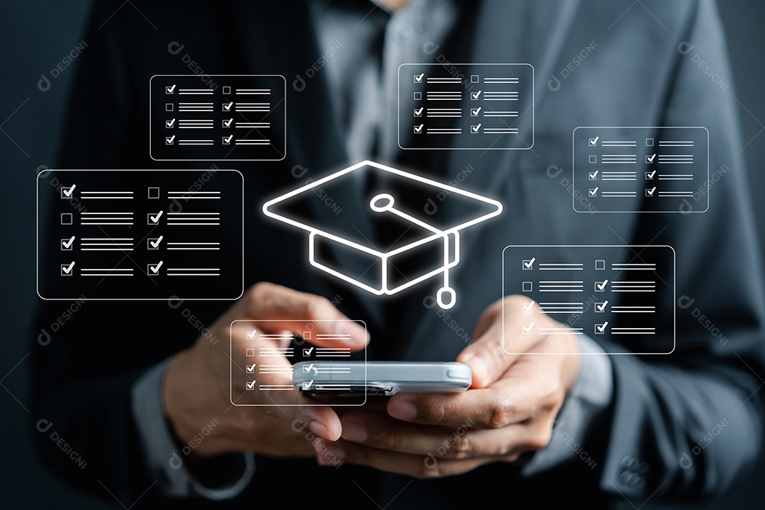 Aula online de e-learning na tela virtual, assistindo vídeo na internet