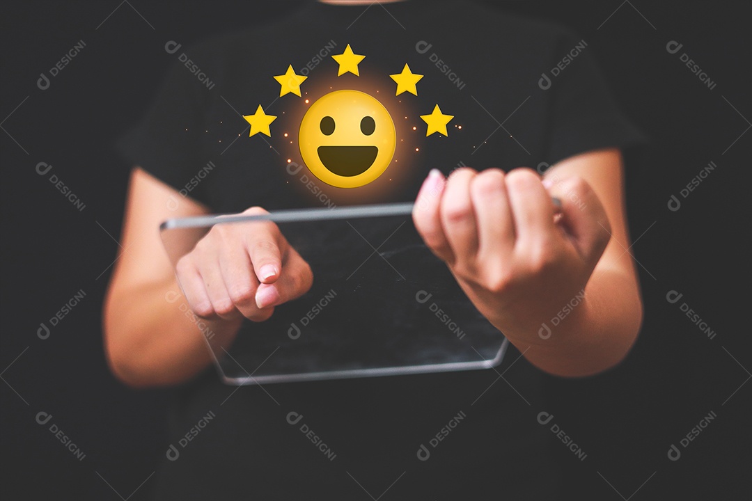 Satisfação urgente do cliente com o ícone de feedback de classificação de cinco estrelas