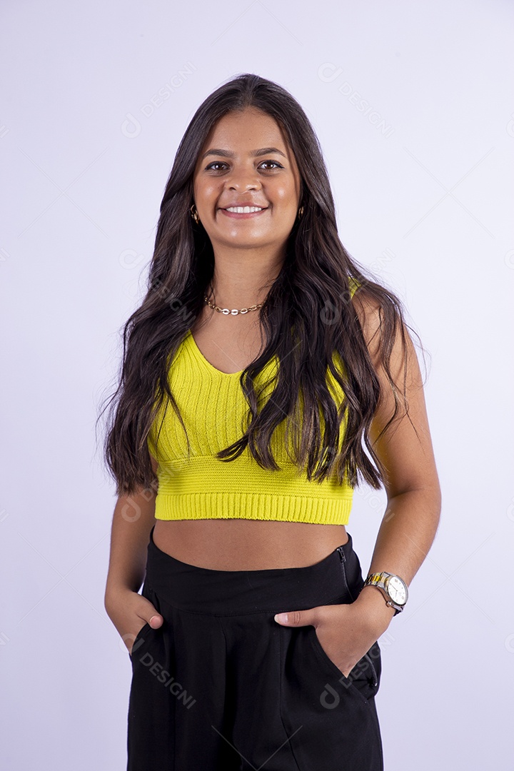 Linda mulher jovem garota sobre fundo isolado branco