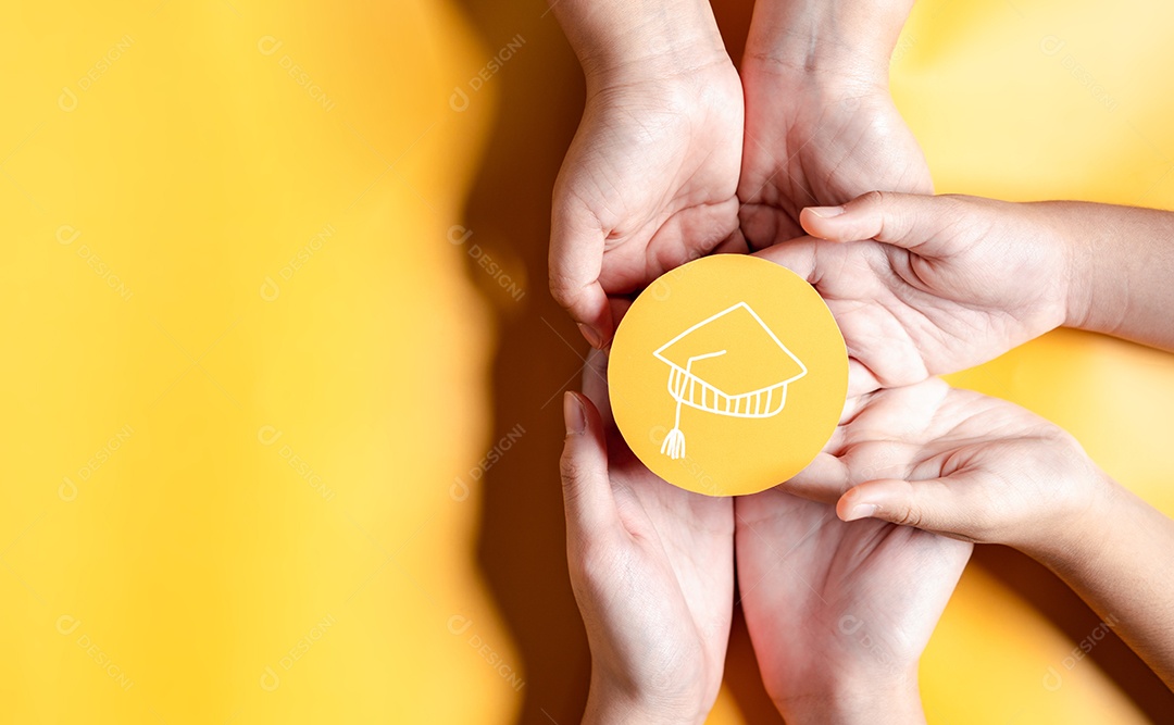 Conceito de formatura. Aprender educar, estudar conhecimento para ideias