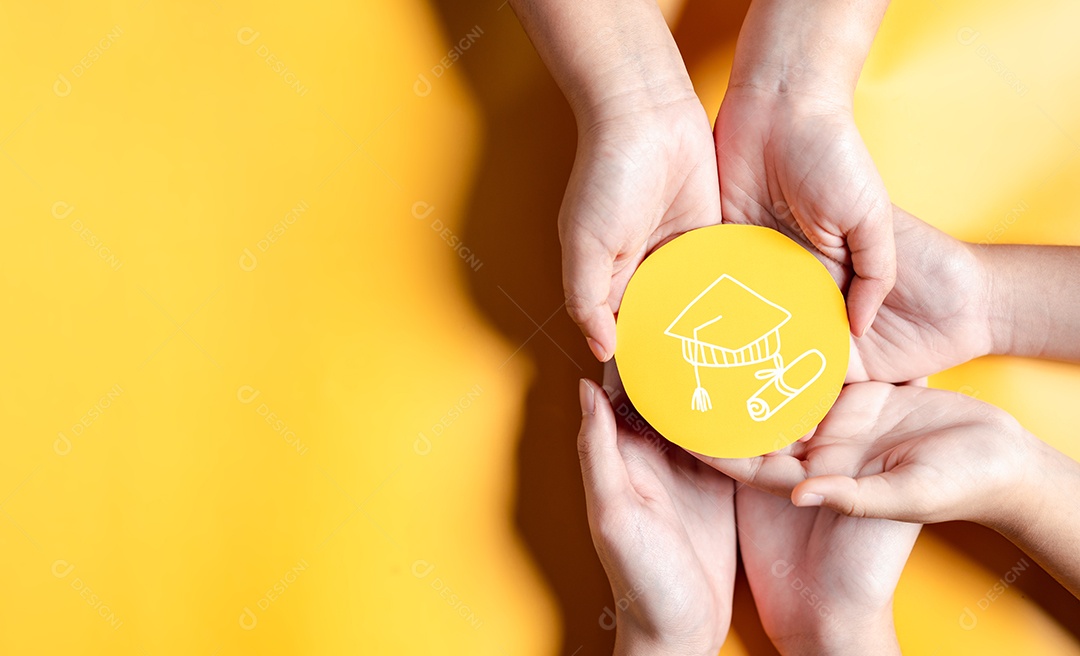 Conceito de formatura. Aprender e educar