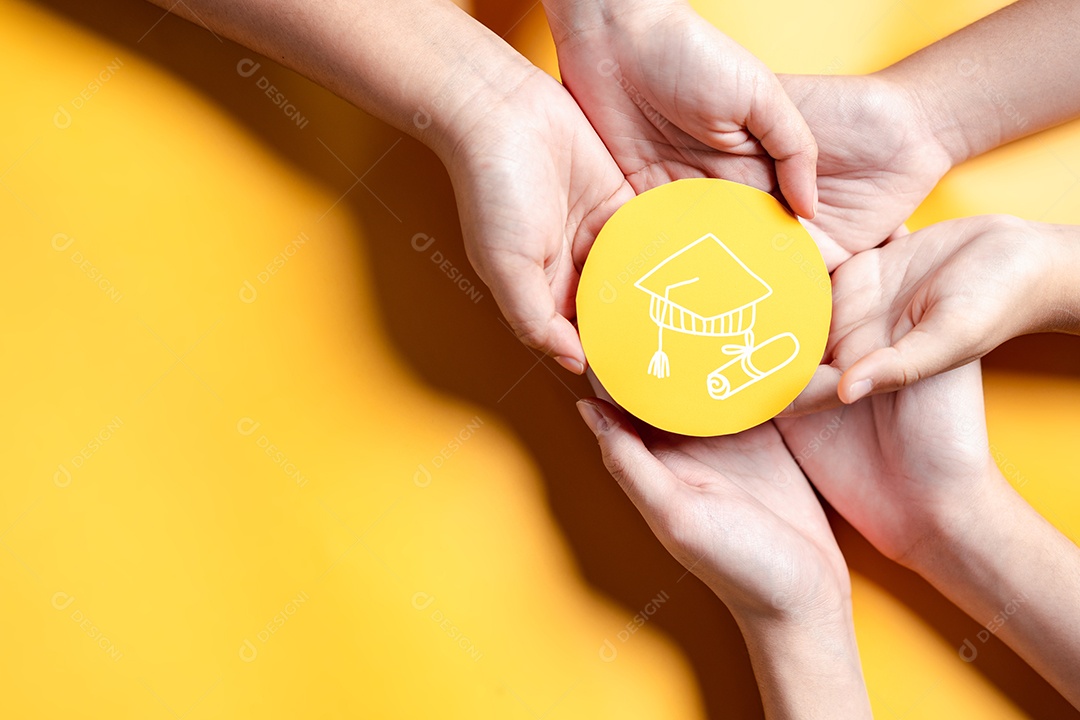 Conceito de formatura. Aprender e educar