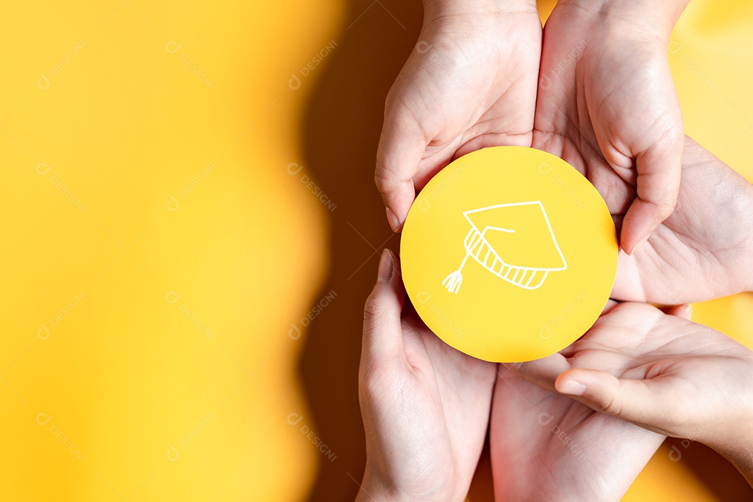 Conceito de formatura. Aprender e educar