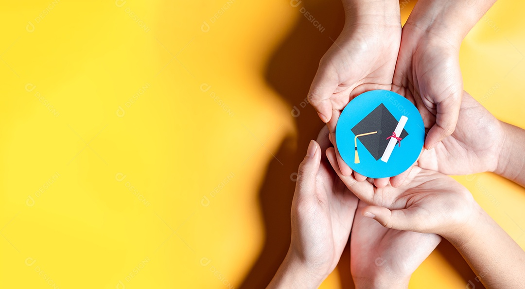 Conceito de formatura. Aprender educar, estudar conhecimento para ideias