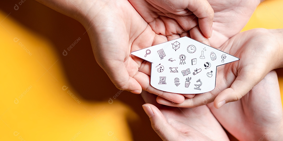 Conceito de formatura. Aprender educar, estudar conhecimento para ideias