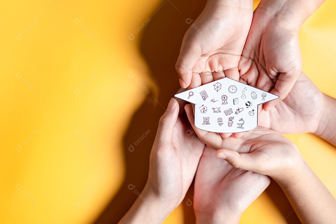 Conceito de formatura. Aprender educar, estudar conhecimento para ideias