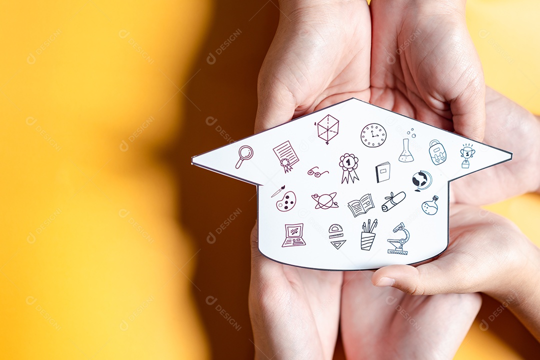 Conceito de formatura. Aprender educar, estudar conhecimento para ideias