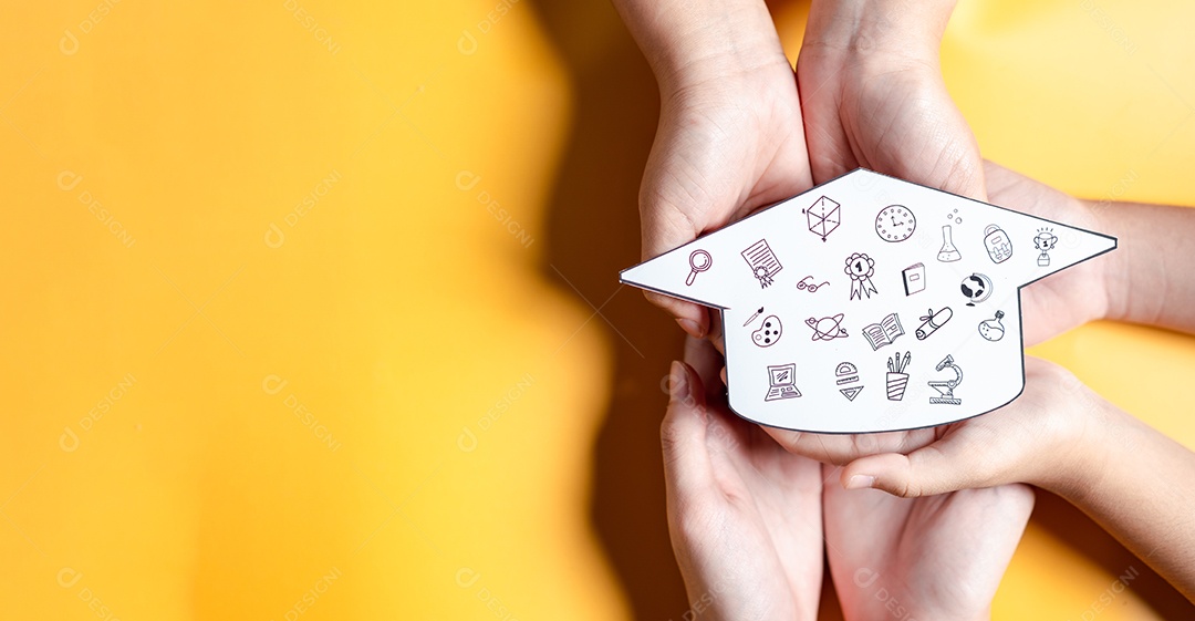 Conceito de formatura. Aprender educar, estudar conhecimento para ideias