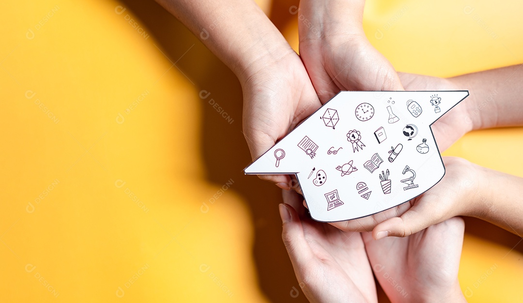 Conceito de formatura. Aprender educar, estudar conhecimento para ideias