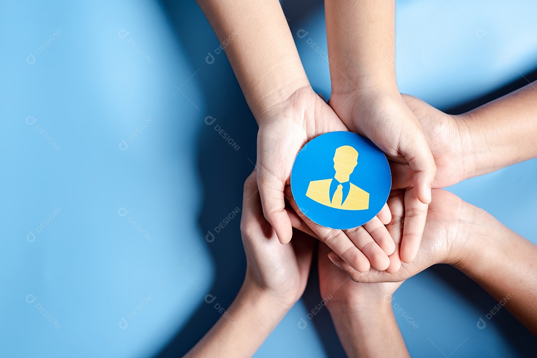 Management, ícone do gerente que está entre os ícones da equipe para liderança de recrutamento