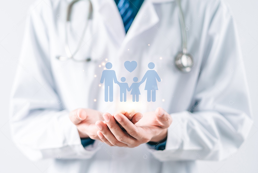 Doutor em mãos uniformes segurando o ícone virtual da família