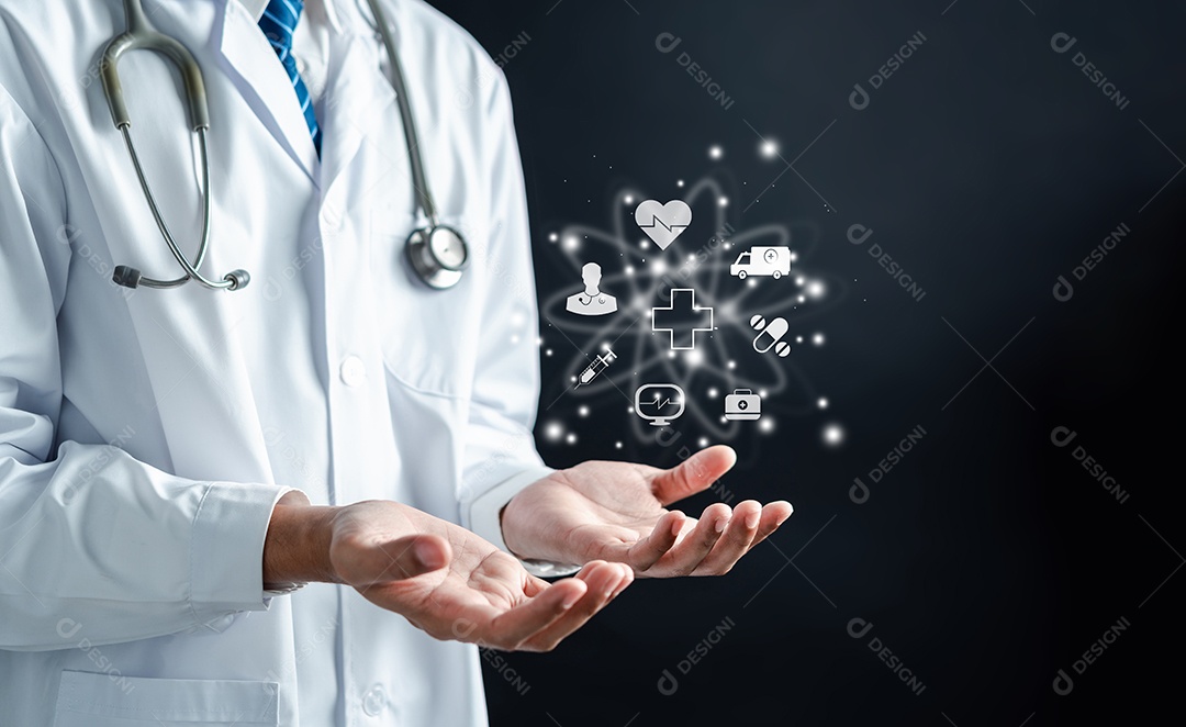Conceito de seguro de saúde. Doutor de jaleco branco segurando ícones de saúde