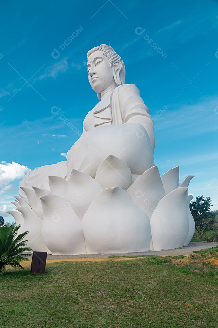 Segunda maior estátua de Buda do mundo. Localizado em Ibiraçu no estado do Espírito Santo, Brasil. Ponto turístico.
