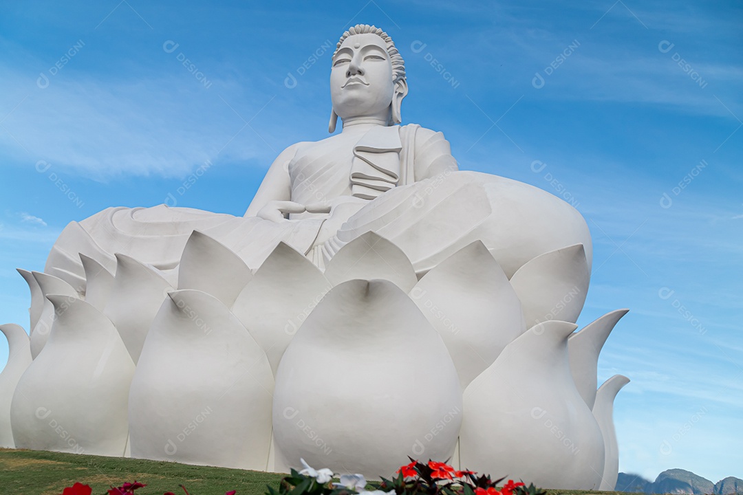 Segunda maior estátua de Buda do mundo. Localizado em Ibiraçu no estado do Espírito Santo, Brasil. Ponto turístico.