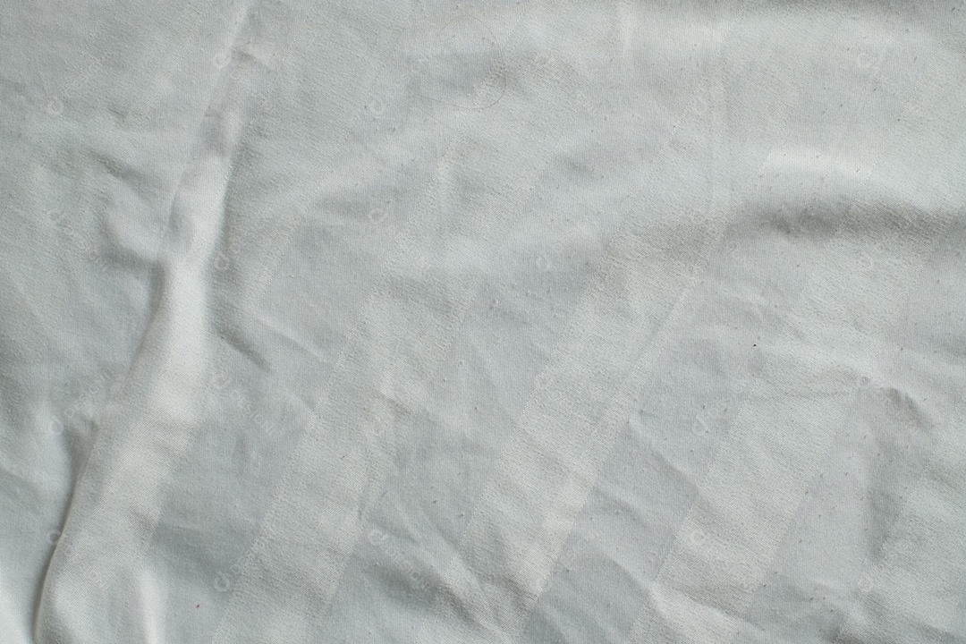 Papel branco limpo, fundo enrugado, abstrato.