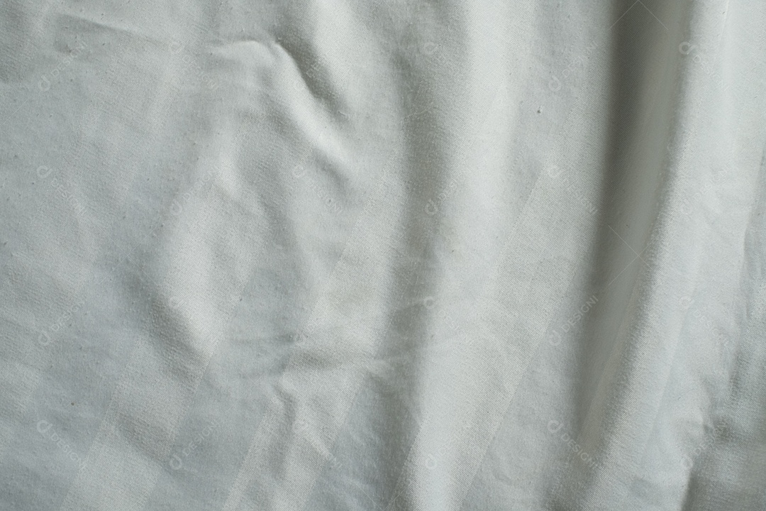 Papel branco limpo, fundo enrugado, abstrato.