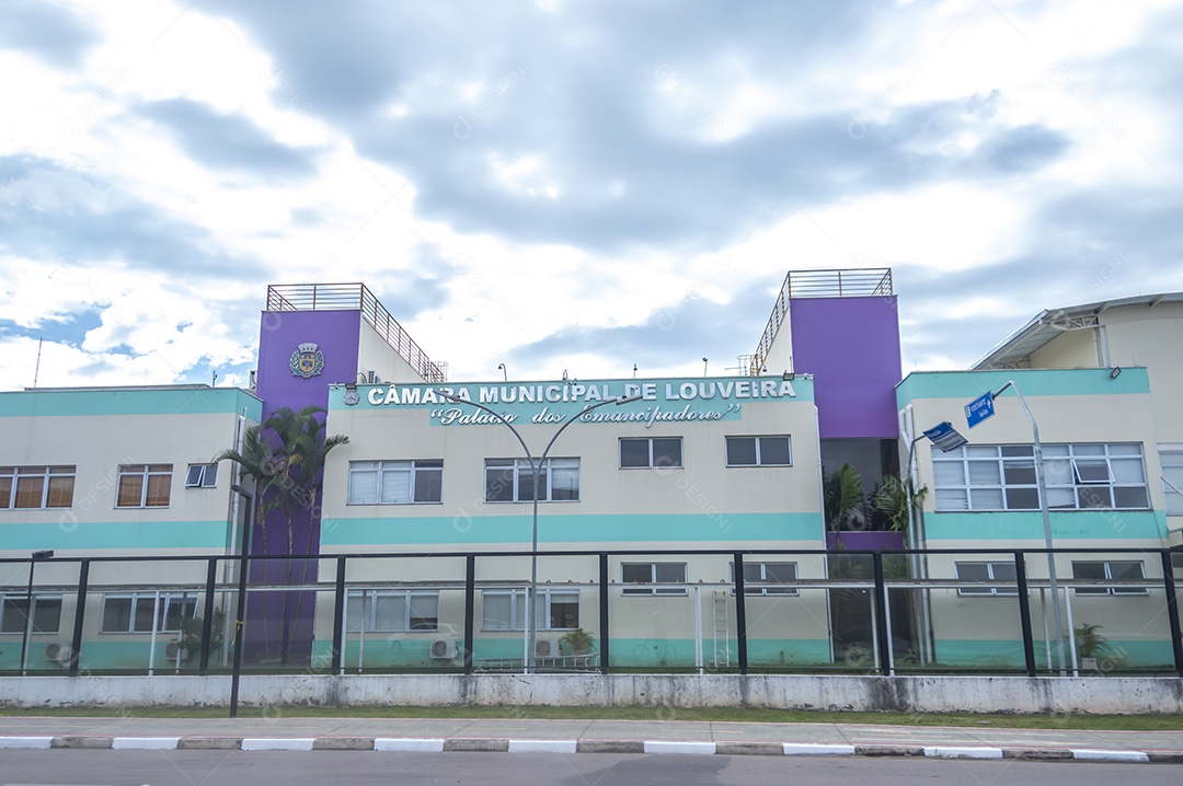 Prefeitura Municipal de Louveira sp,vista da fachada da estrutura,palácio dos emancipadores.