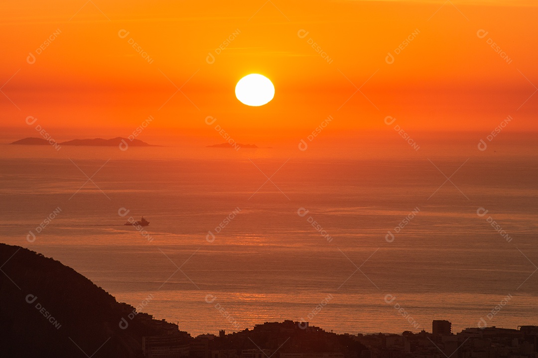amanhecer em vista chinesa no Rio de Janeiro.