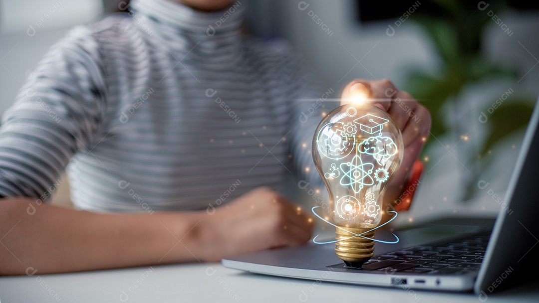 Ideias de negócios de desenvolvimento cerebral, empresários mostram ideias criativas para modernizar os processos de trabalho do cérebro