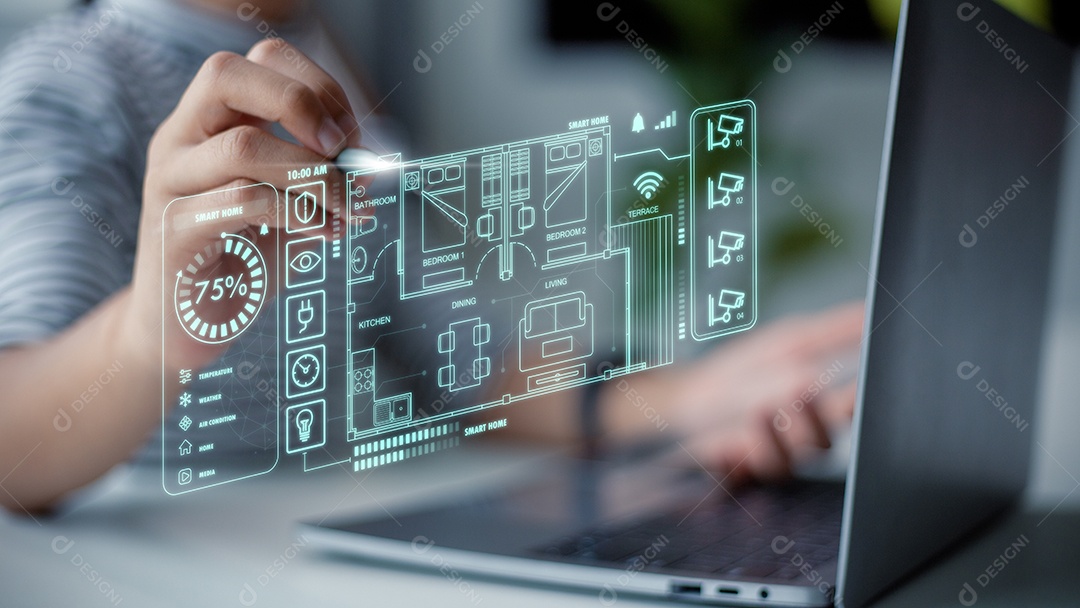 Empresária arquiteta ou designer de interiores trabalhando com casa de layout virtual futurista moderna.