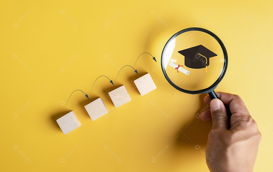 Etapas da educação que levam ao objetivo de sucesso. Tomando medidas estratégicas para a graduação.