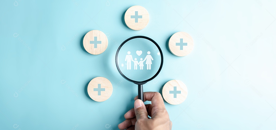 Seguro de saúde e vida de proteger o conceito de família.