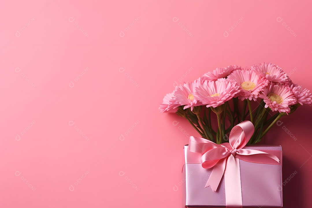 Caixa de presente ao lado de linda flores sobre fundo isolado