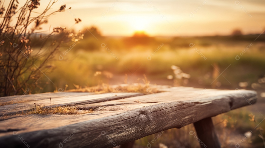 Mesa de madeira vazia fundo desfocado.