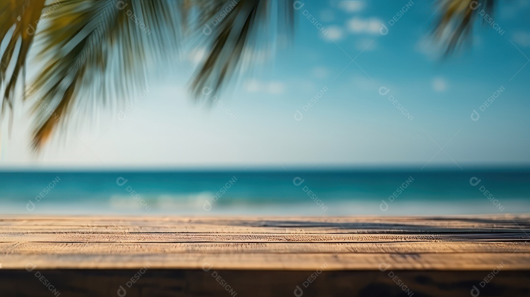 Mesa de madeira vazia fundo desfocado.