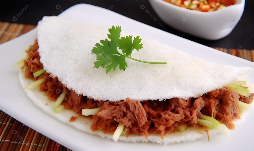 Tapioca Rechiada Sobre A Mesa