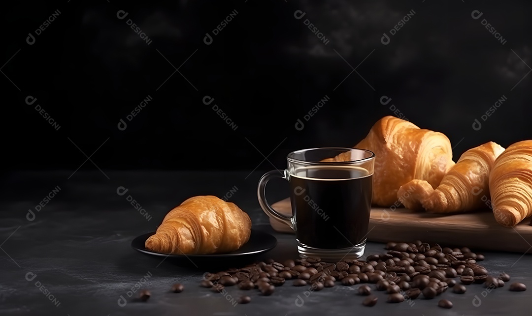 Xícara de café ao lado de pães fresco sobre uma mesa de madeira