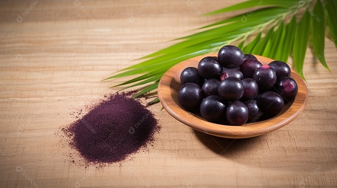 Açaí fruta sobre uma mesa de madeira