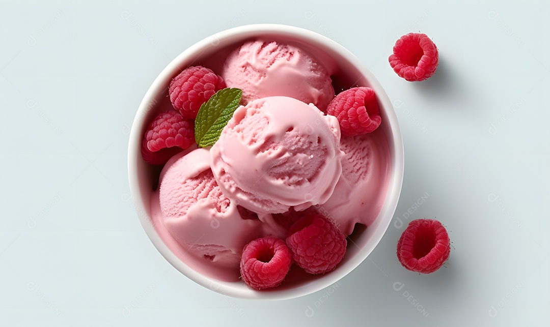 Tigela Com Bolas De Sorvete De Morango