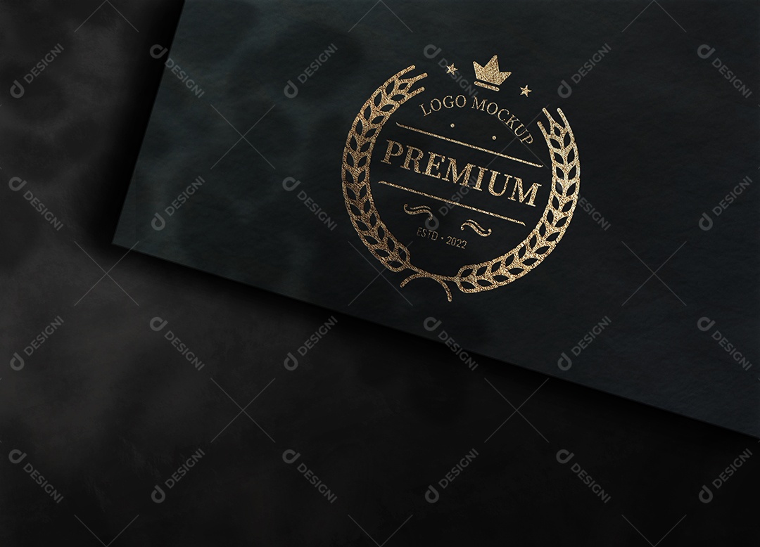 Mockup Folha Preta Com Logo Premium PSD