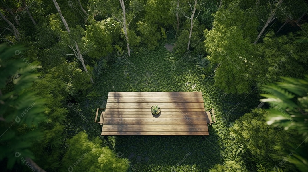 Uma mesa de madeira vazia para vitrine de produtos colocada em uma floresta tropical