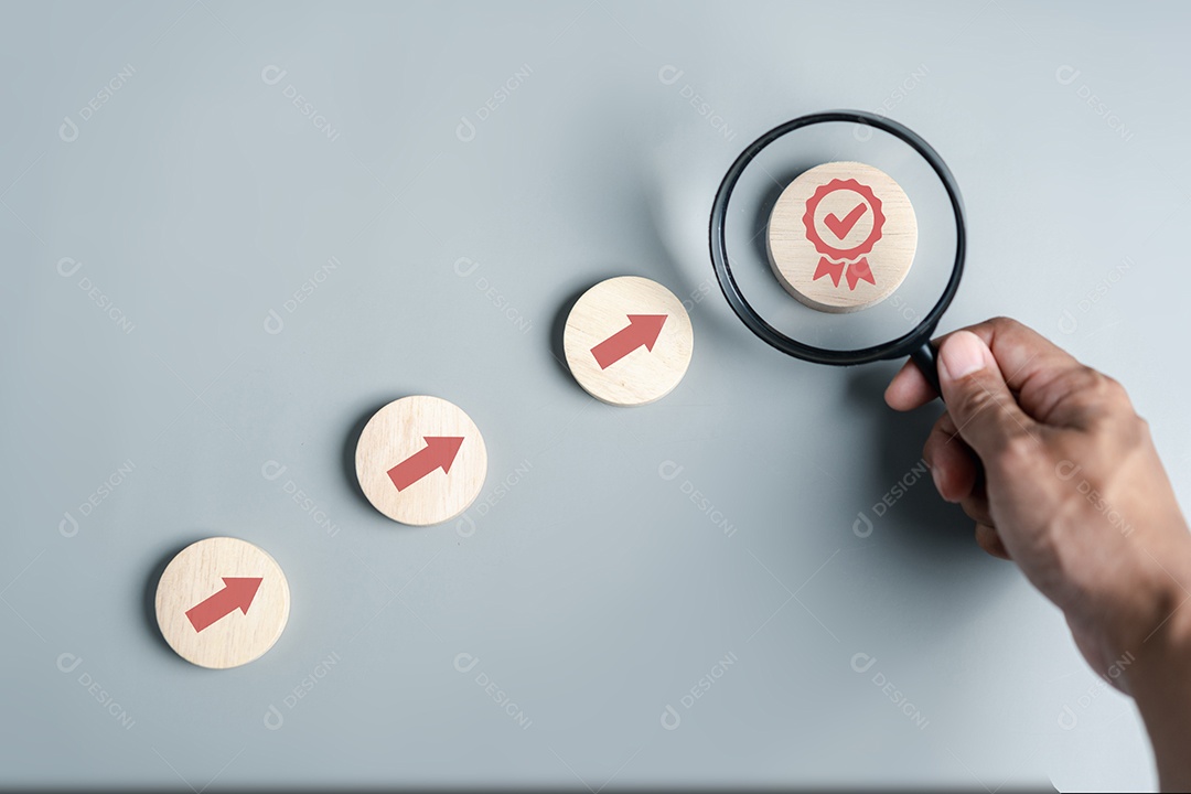 Etapa para garantia aprovada pelo padrão de qualidade ou QA e controle de qualidade ou QC e melhoria.