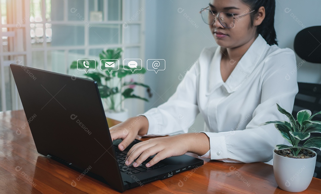 Página do site, entre em contato conosco ou conceito de marketing por e-mail, linha direta de suporte ao cliente, entre em contato conosco.