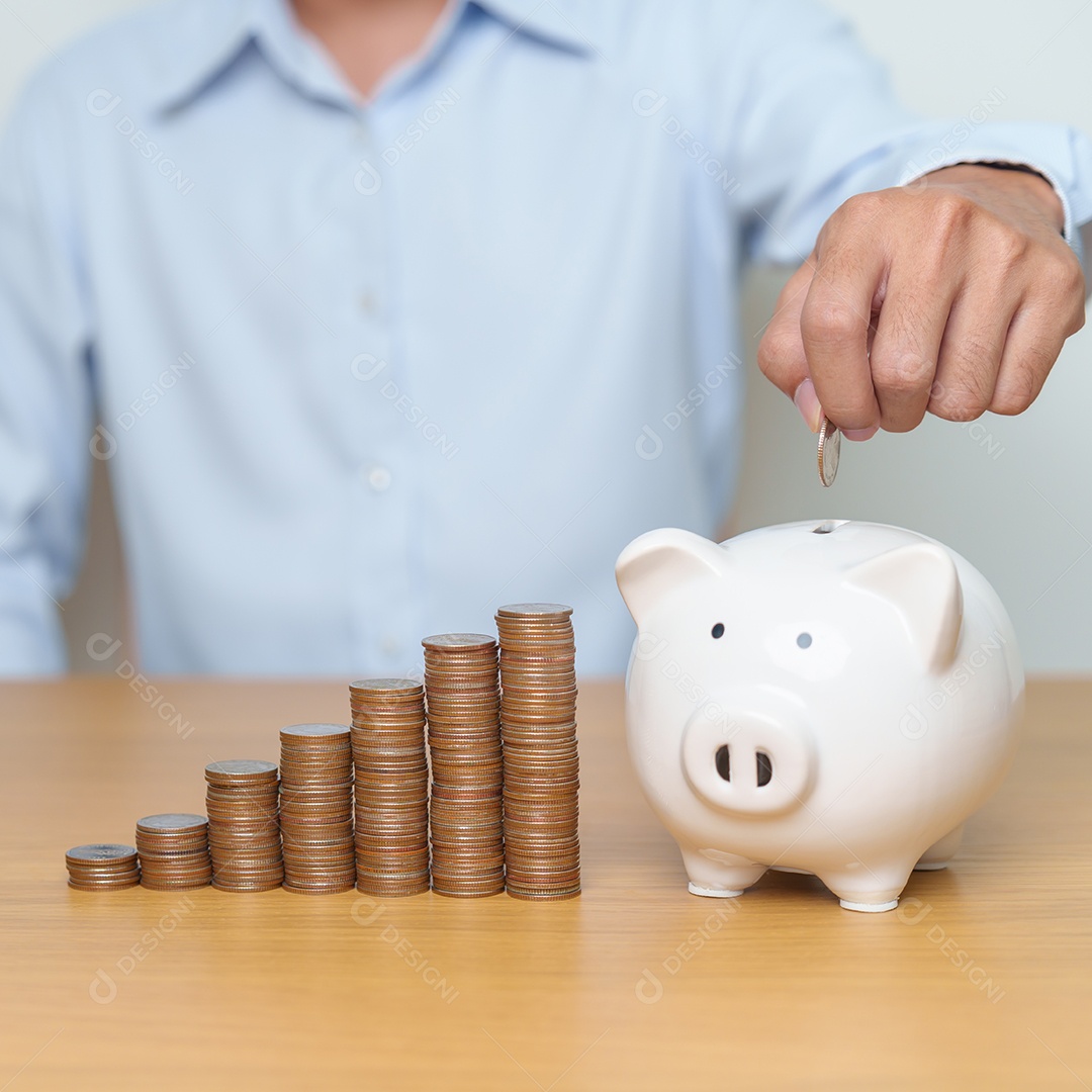 Poupança de dinheiro para plano futuro, fundo de aposentadoria, pensão, investimento, negócios de riqueza e conceitos financeiros.