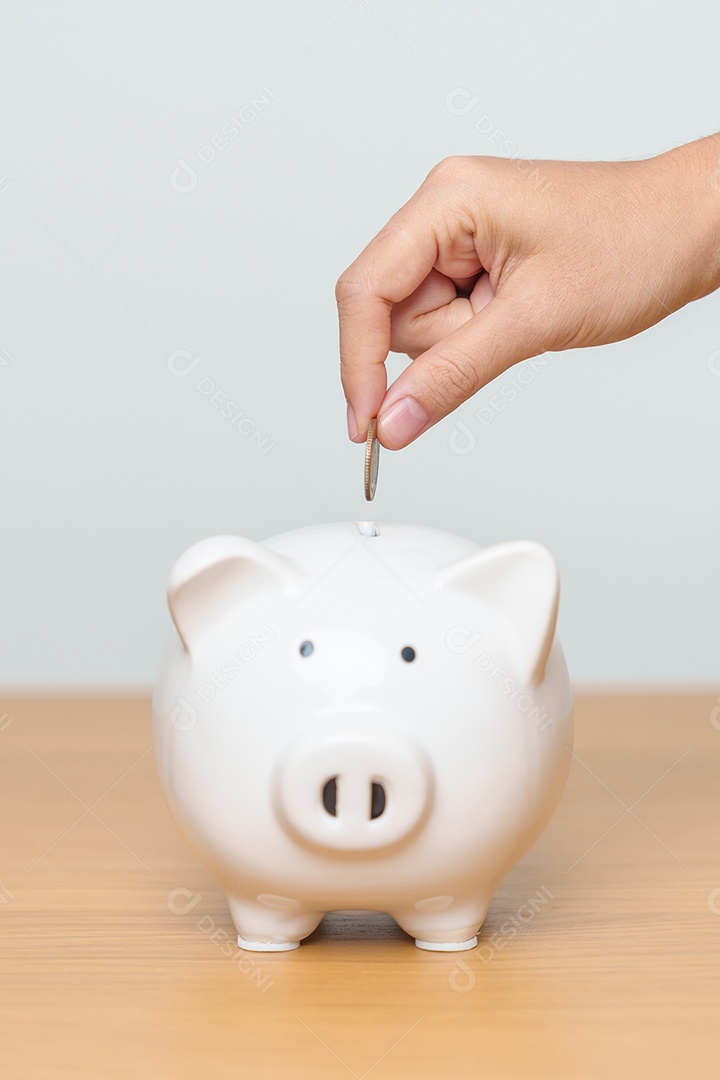 Poupança de dinheiro para plano futuro, fundo de aposentadoria, pensão, investimento, negócios de riqueza e conceitos financeiros.