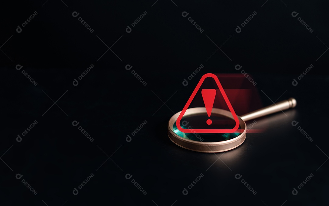 Sinal de advertência do sistema dentro da lupa para erro de notificação e manutenção.