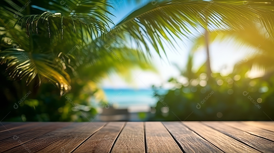 Mesa de madeira com desfoque bokeh luz mar e céu na praia Verão a estação mais quente.