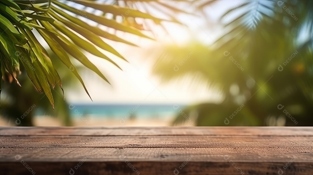 Mesa de madeira com desfoque bokeh luz mar e céu na praia Verão a estação mais quente.