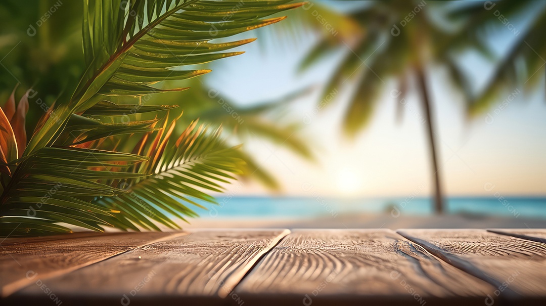 Mesa de madeira com desfoque bokeh luz mar e céu na praia Verão a estação mais quente.