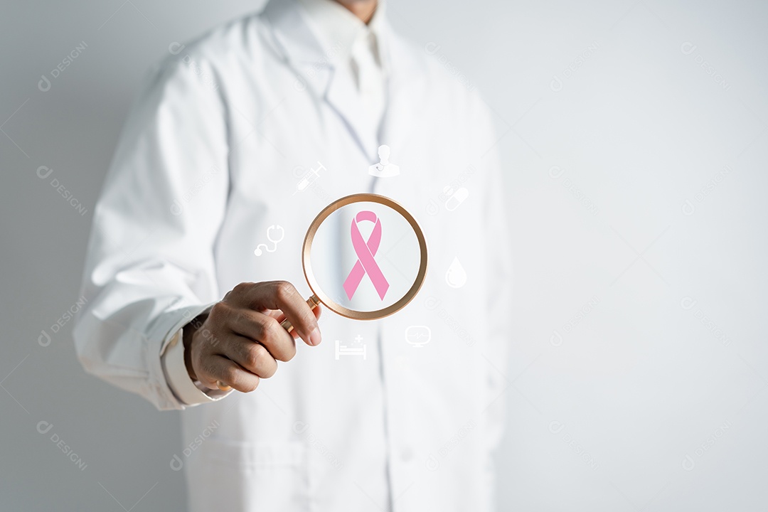 Médico segurando foco de lupa para câncer de fita rosa virtual, conscientização do câncer de mama e conceito de check-up