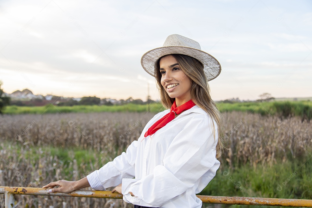 Mulher jovem garota agricultora