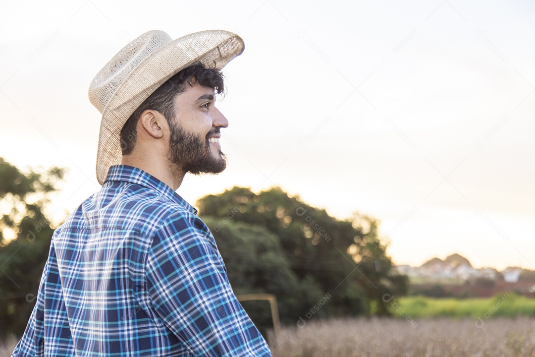 Homem jovem garoto agricultor