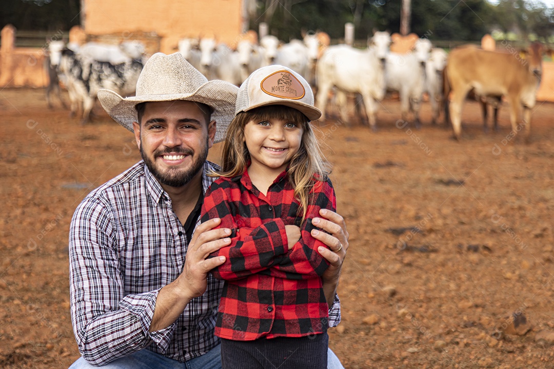 Filha ao lado de seu pai agropecuarista